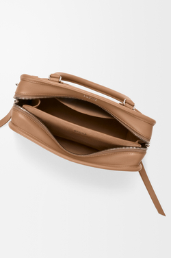 Loewe Маленькая сумка Amazona 180 из мягкой телячьей кожи, мокко