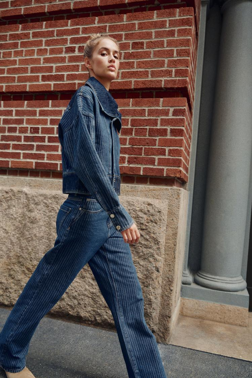 ZARA ДЖИНСОВАЯ КУРТКА Z1975 В ПОЛОСКУ, СИНИЙ