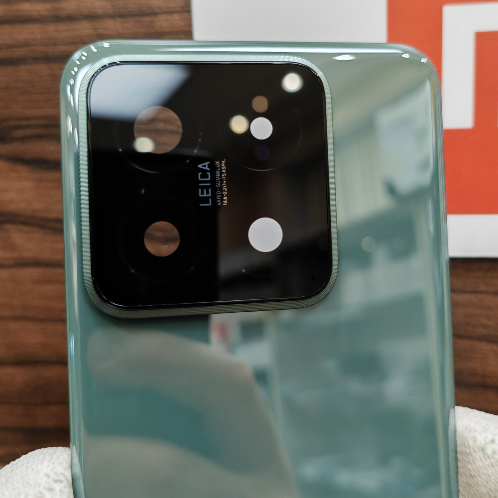 Крышка для Xiaomi 14 - оригинальная задняя стеклянная панель (Зелёного цвета)