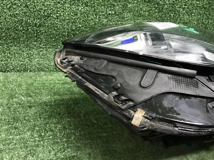 Фара правая Mercedes S W223 (20-нв) Digital Light