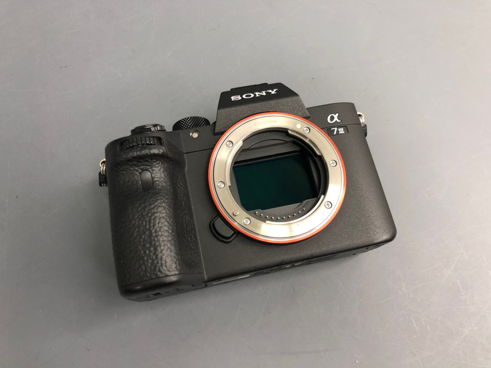 Sony A7 III 2.300 кадров