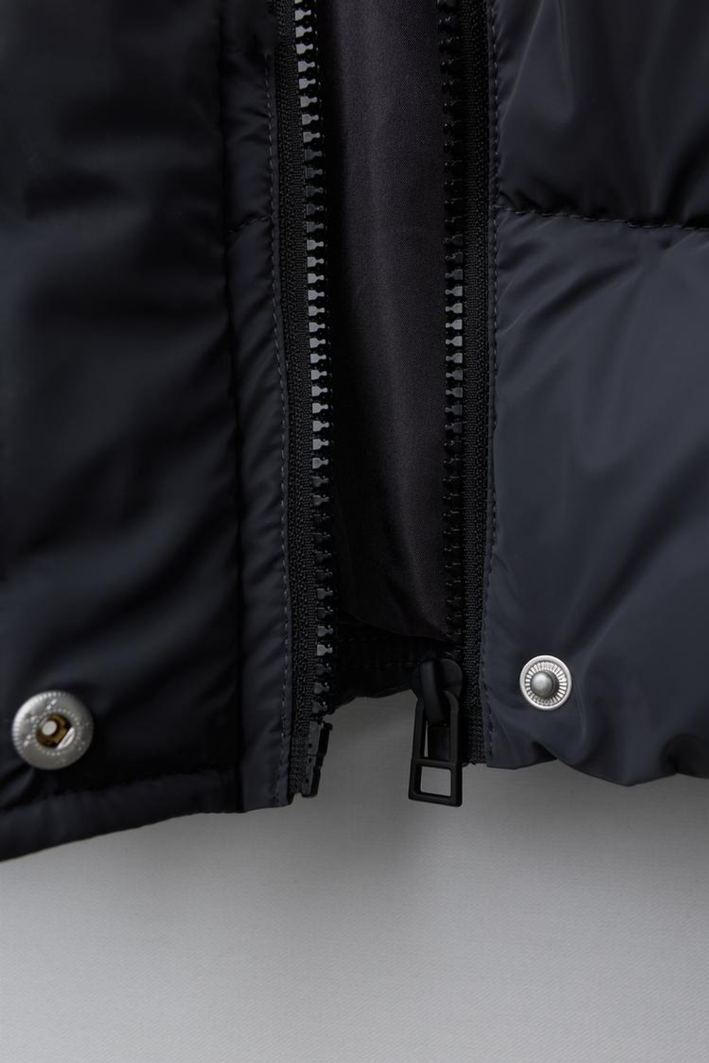 ZARA СТЕГАНОЕ ПРОРЕЗИНЕННОЕ ПАЛЬТО WATER RESISTANT, АНТРЦИТОВО-СЕРЫЙ