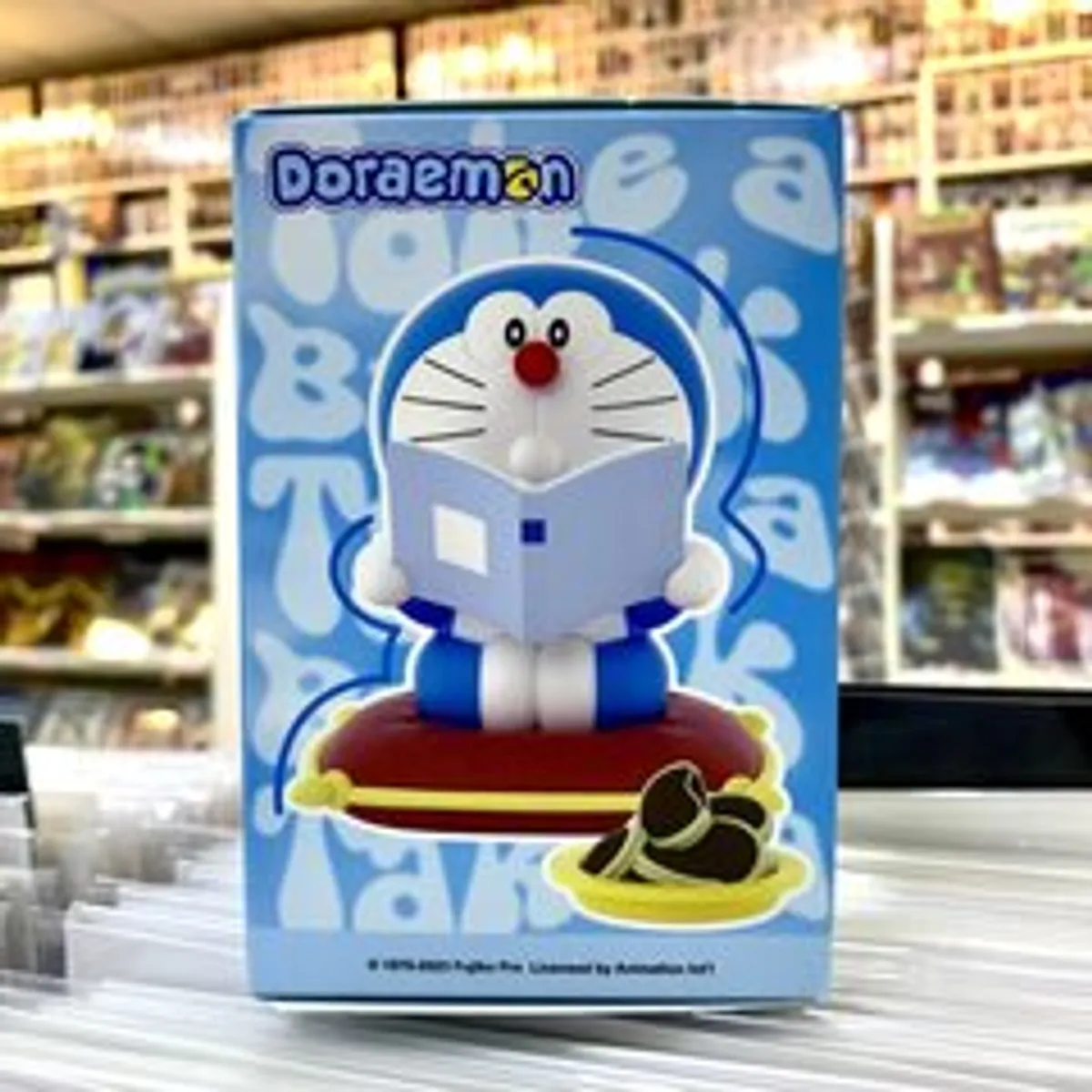 Случайная фигурка 52TOYS Doraemon Take a Break
