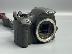 Canon EOS 500D Kit 18-55mm 3.5-5.6 IS