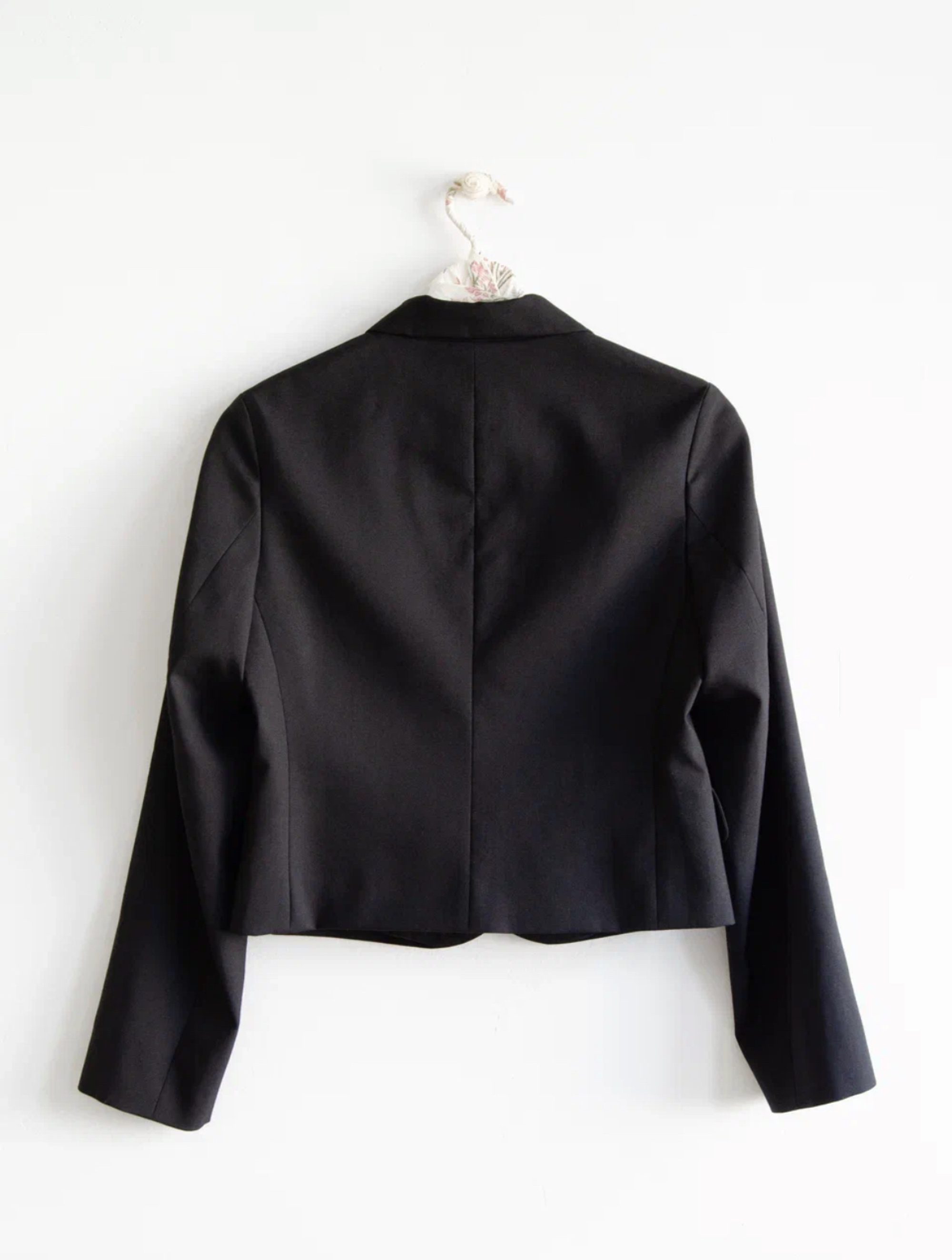 Esha jacket in black