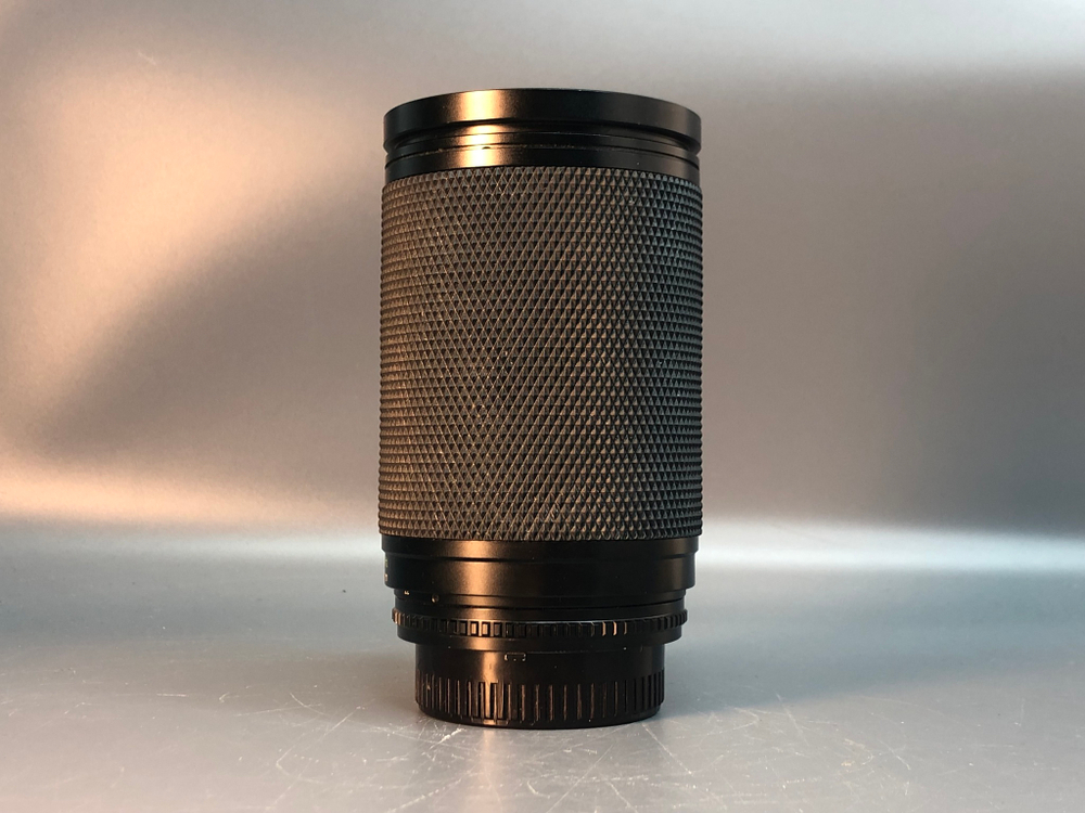MC Soligor MC 60-300mm Nikon F, присутствуют царапины