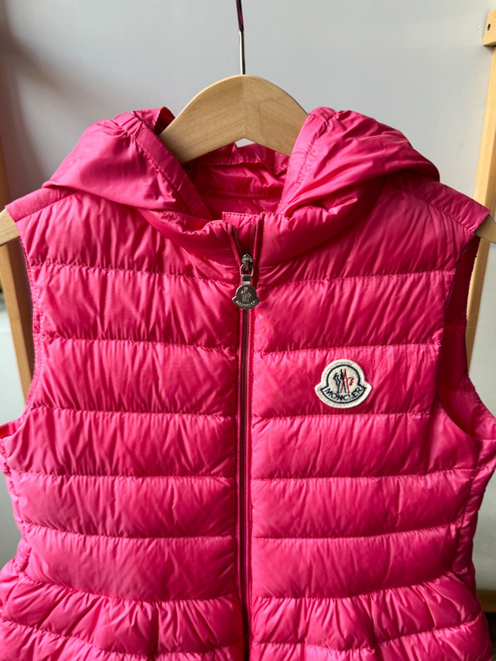 Пуховый жилет Moncler, 128