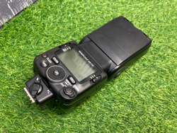 Nikon Speedlight SB-700