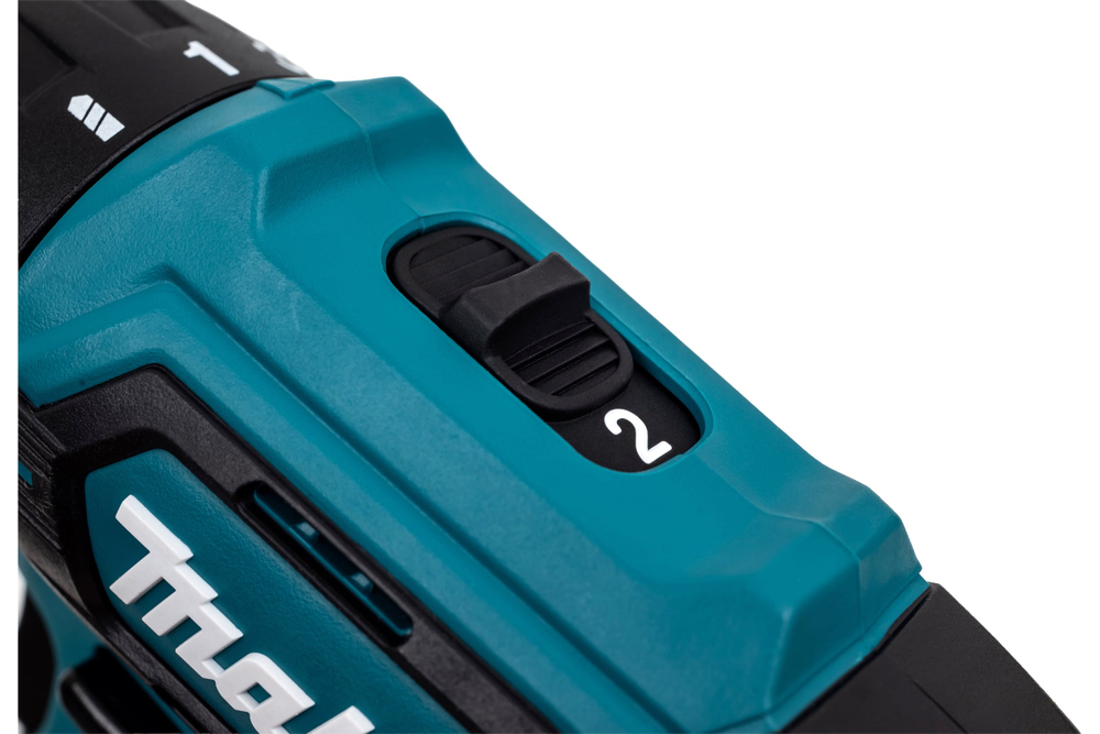 Аккумуляторная дрель-шуруповерт Makita CXT DF033DZ