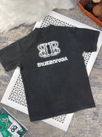 Футболка Balenciaga