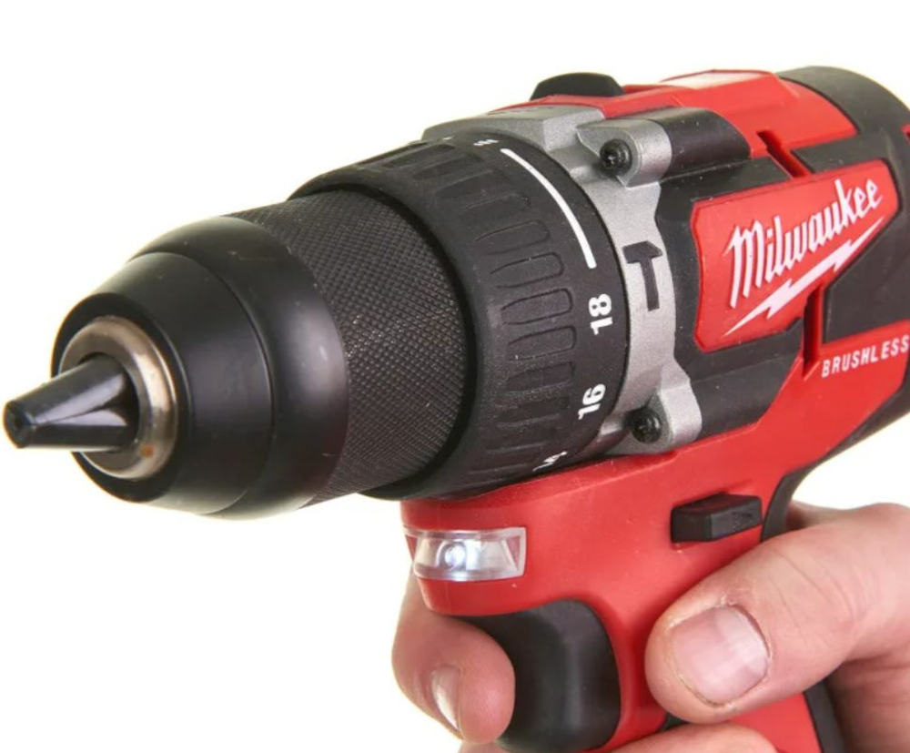 Бесщеточная дрель-шуруповерт Milwaukee M18 CBLDD-0, 4933464316