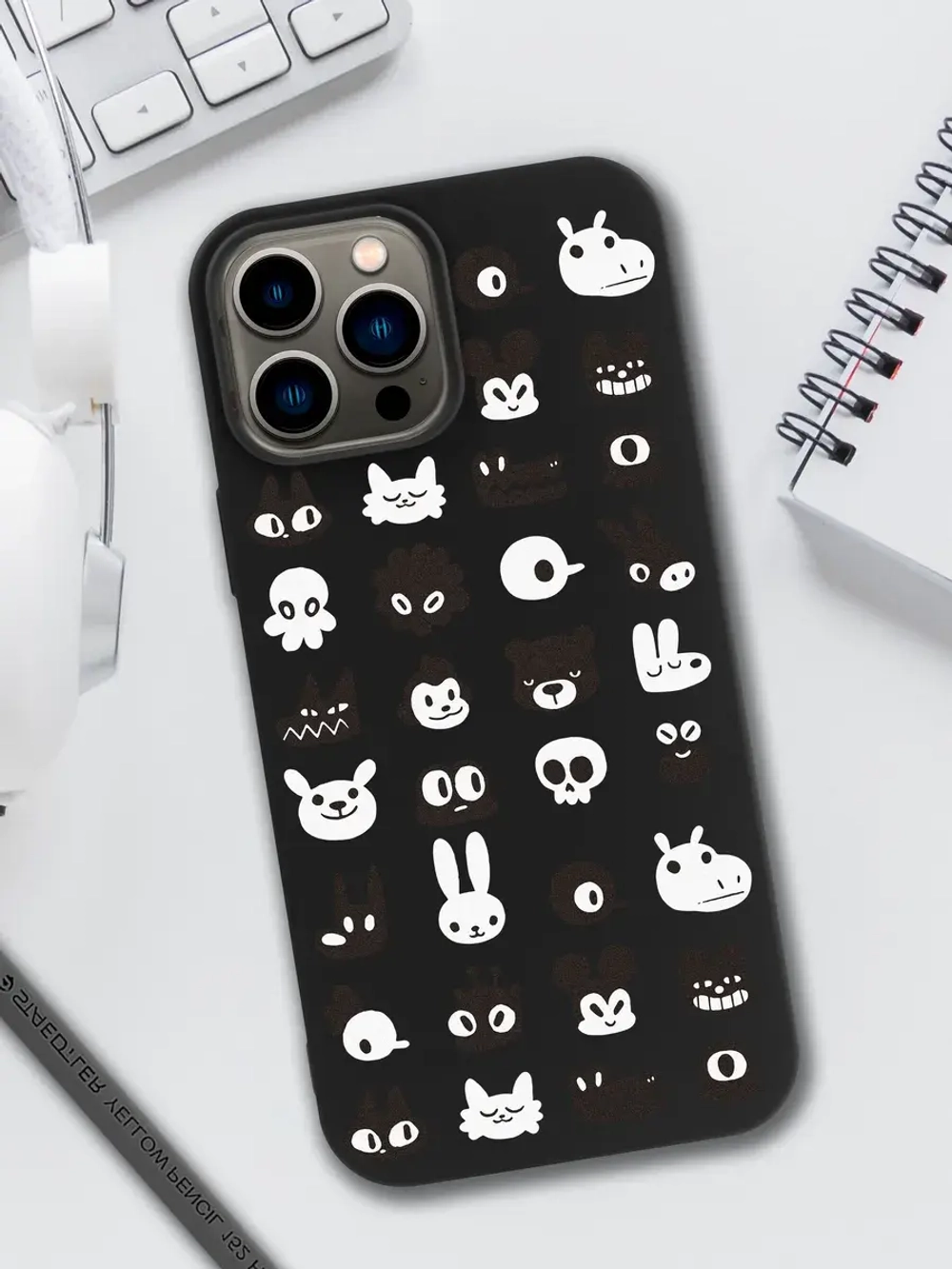 Чехол на iPhone 16 Pro Max