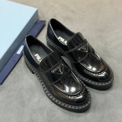 Лоферы Prada