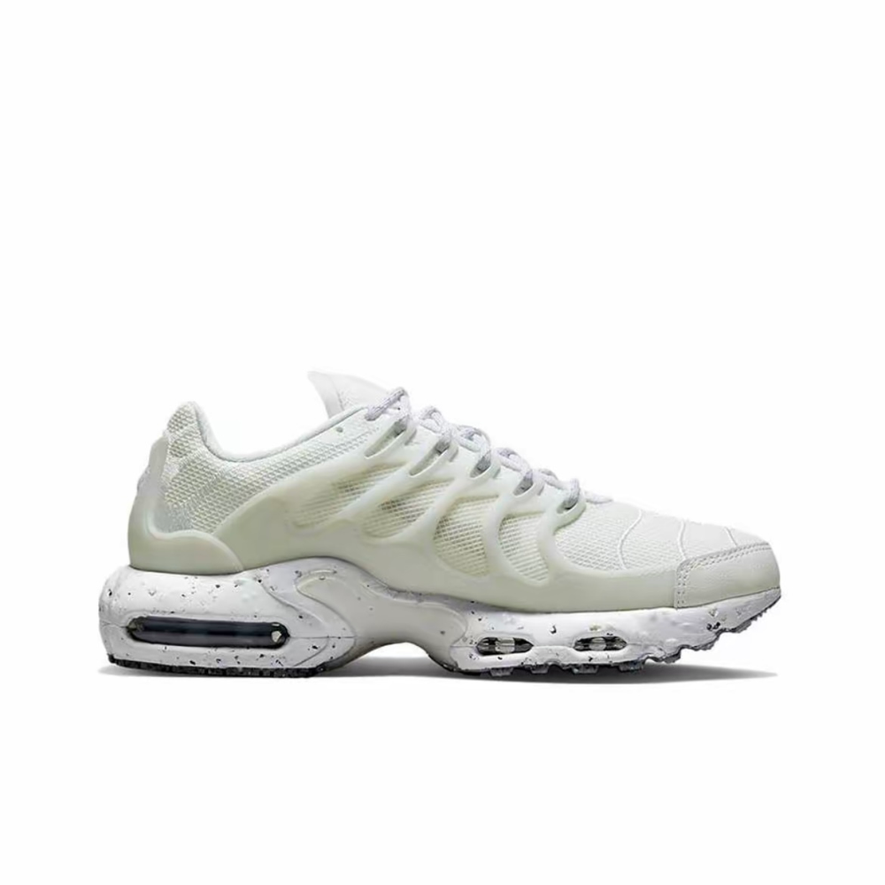 alt="Кроссовки Nike Air Max Terrascape Plus арт. DQ3977-100 белая расцветка Pure Platinum вид спереди"