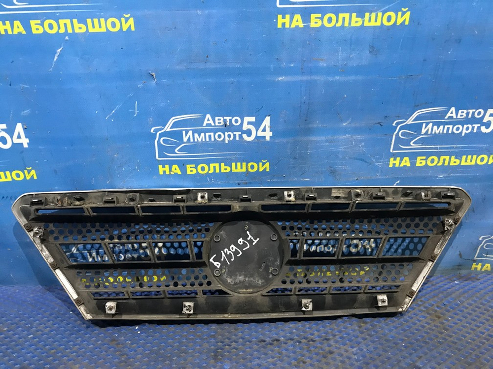 Решетка радиатора Kia SORENTO 2002-2006