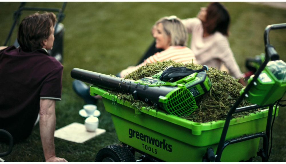 Тележка садовая аккумуляторная самоходная GREENWORKS G40GC 40В,106л,без АКБ и ЗУ (7400007)