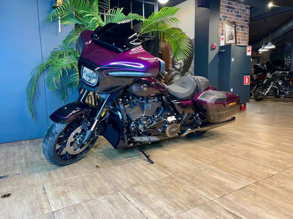 Harley-Davidson CVO Street Glide Poison Berry , 2025