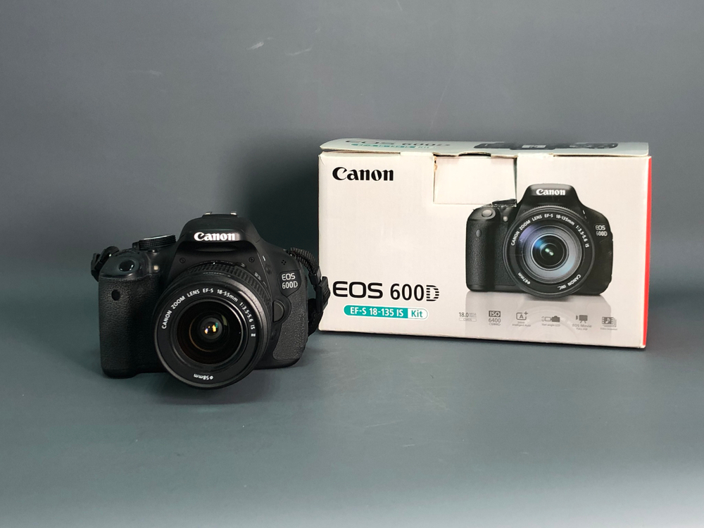 Canon 600d 5.100 кадров+Canon 18-55