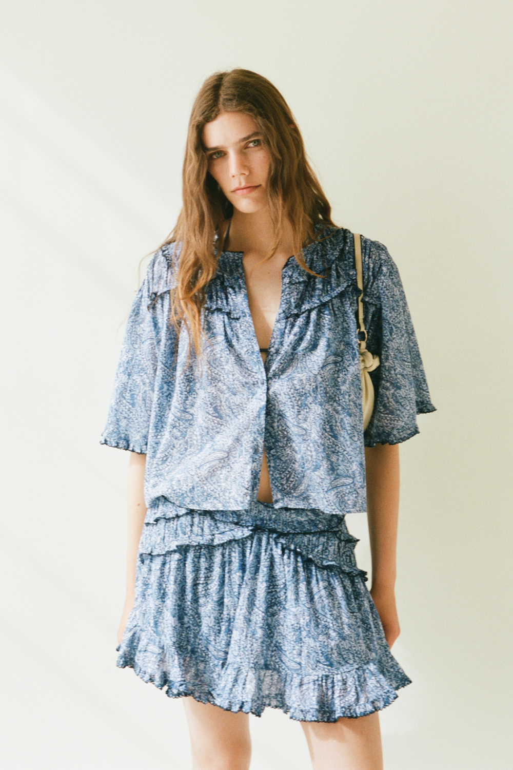 Хлопковая блузка с оборками — Синий/С узором пейсли - H&M