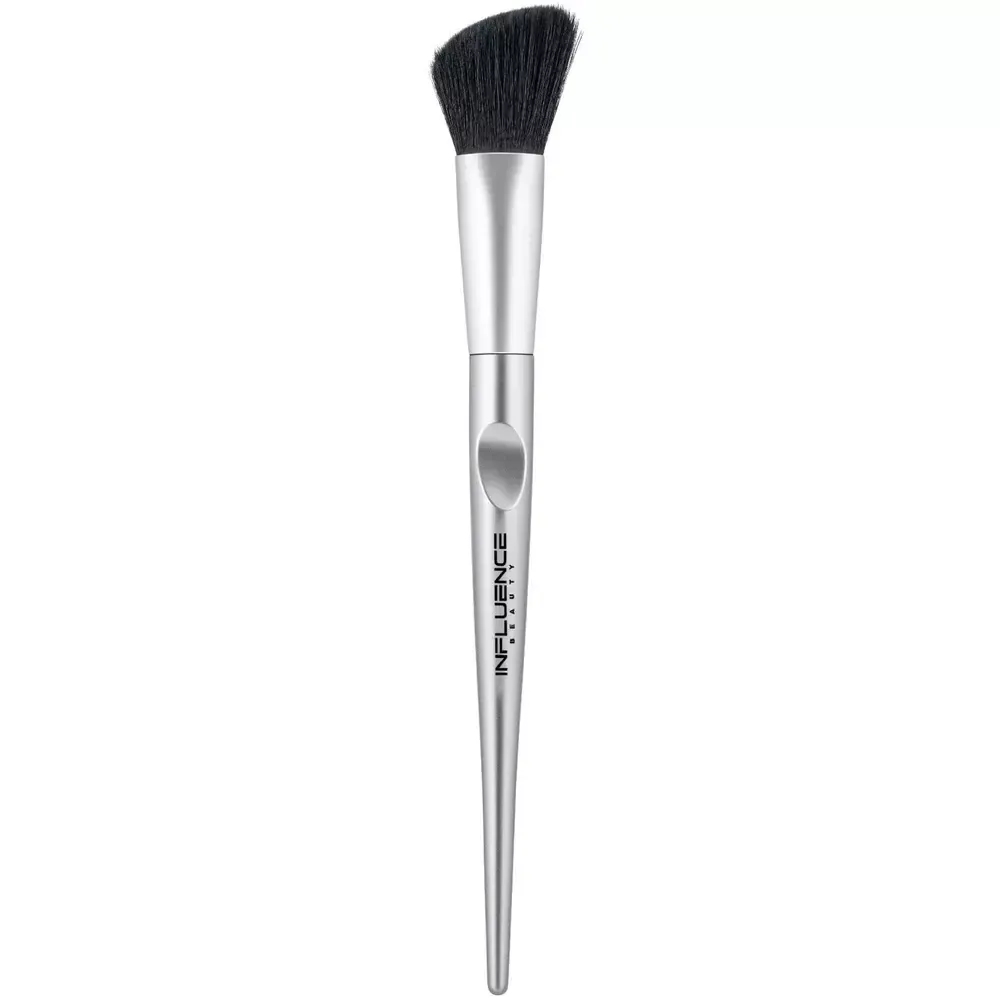 Кисть для лица Influence Beauty мультифункциональная скошенная MA -22R