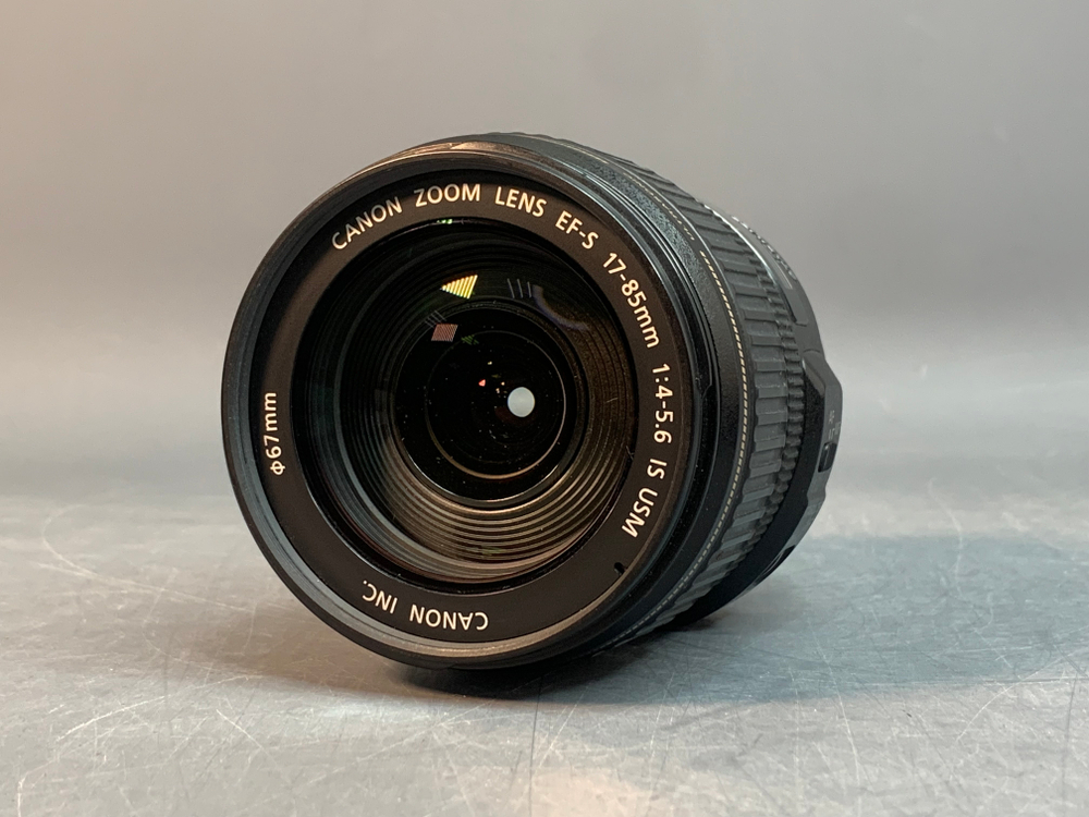 Canon EF-S 17-85mm 4-5.6 IS USM
