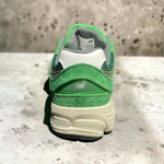 New Balance 2002R • Forest Green