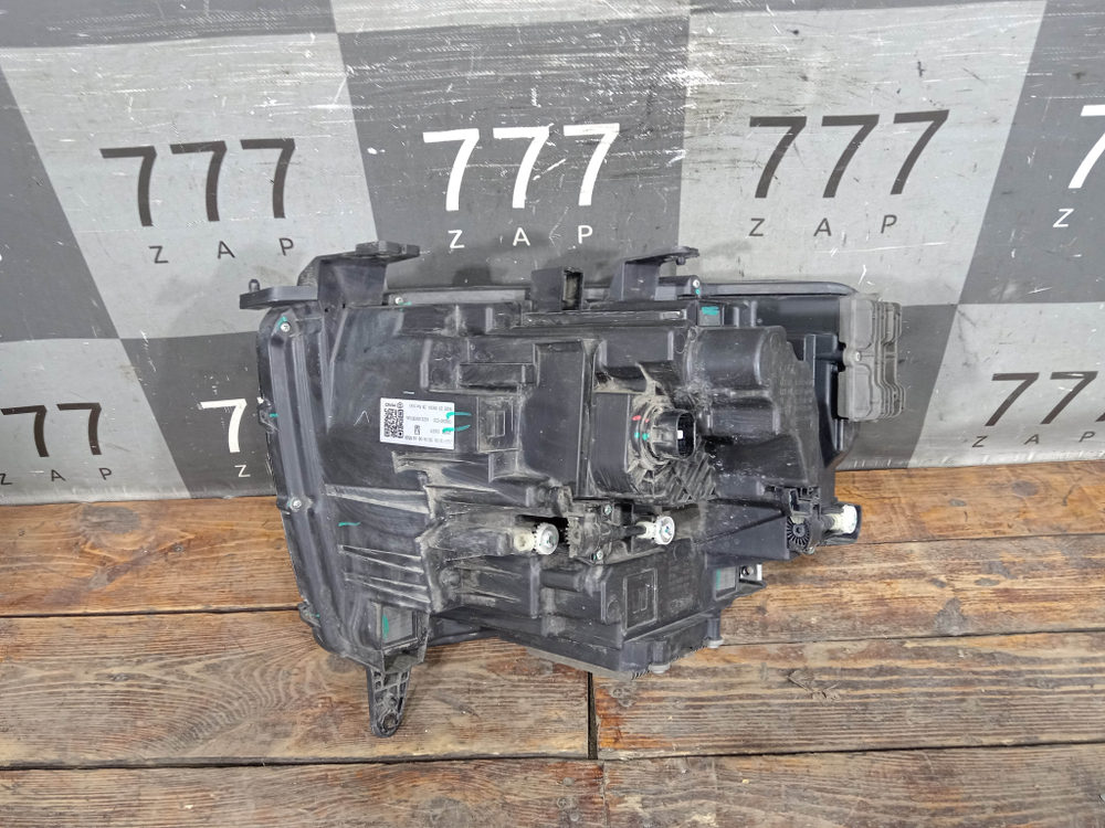 Фара правая LED Tank 500 21-нв Б/У Оригинал 4121105XKV3AA