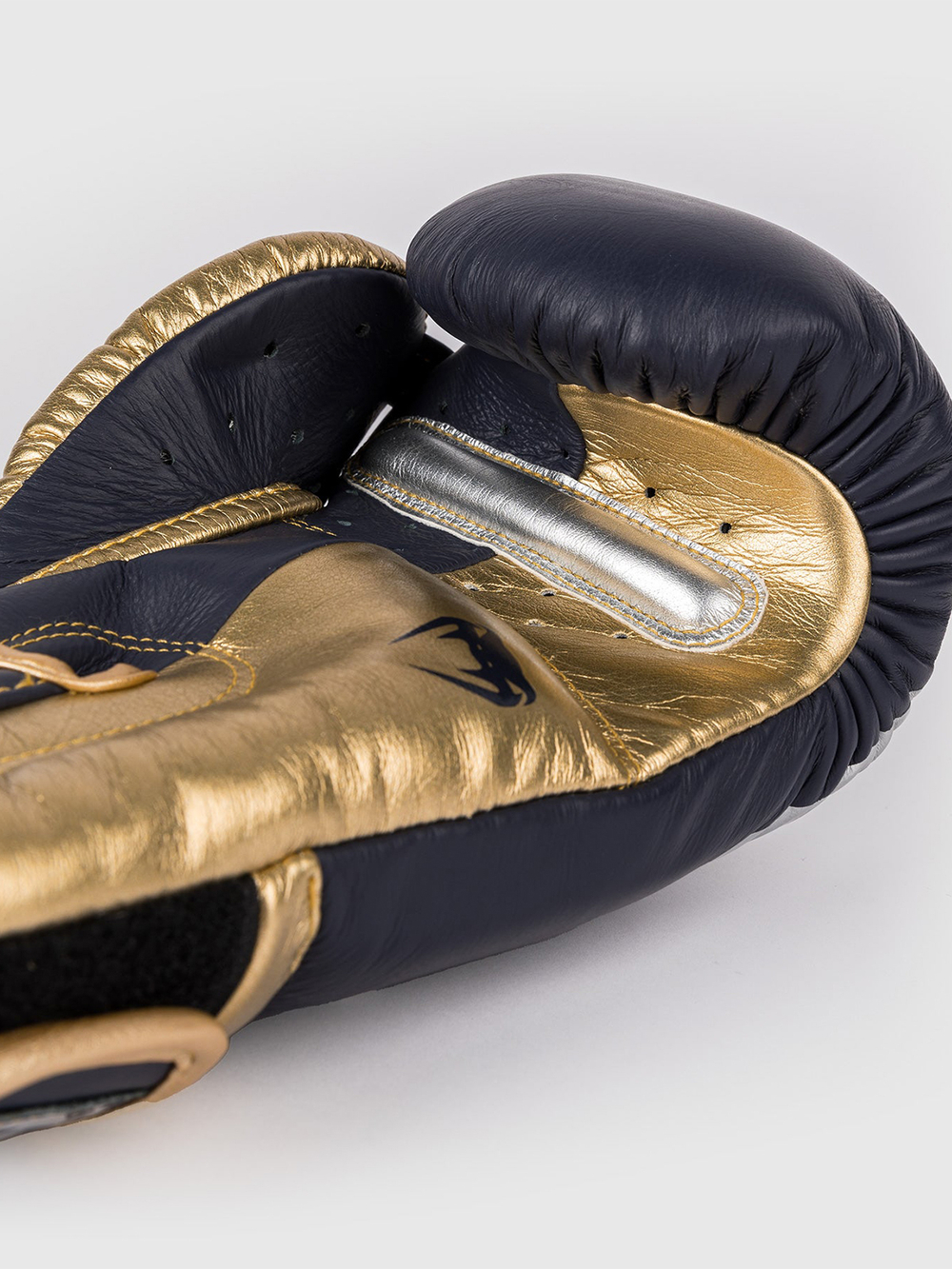Перчатки боксерские Venum Giant 3.0 Navy/Gold