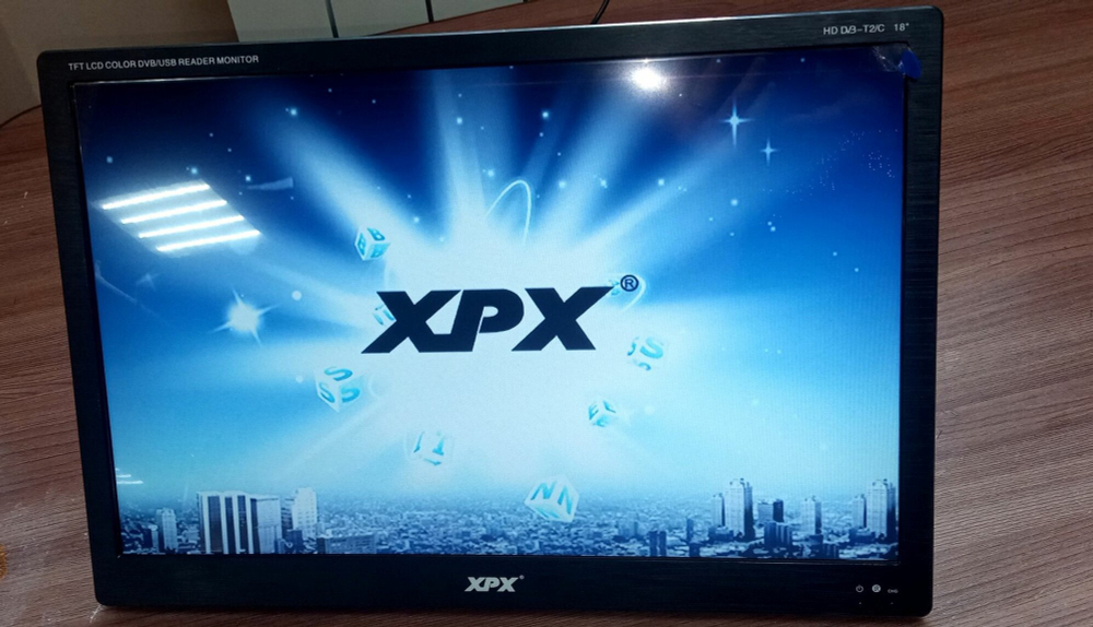 Автомобильный телевизор XPX EA-188D DVB-T2 (18") (черный)