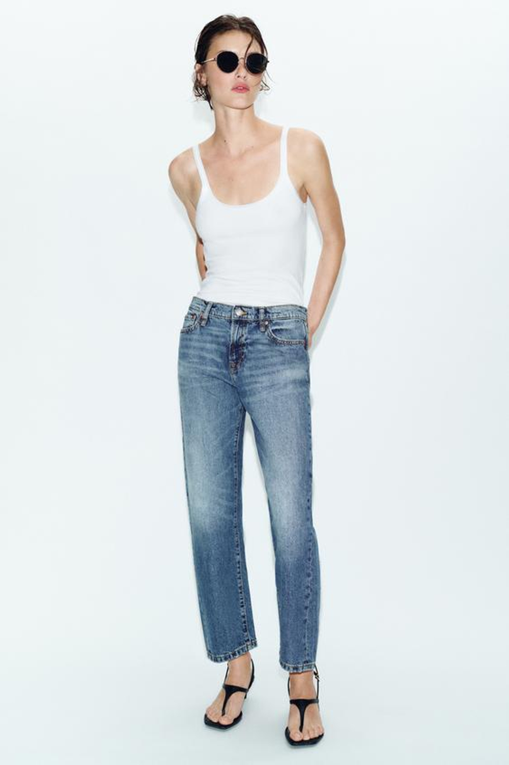 Z1975 УКОРОЧЕННЫЕ ДЖИНСЫ С СРЕДНЕЙ ЛИНИЕЙ ТАЛИИ - ZARA