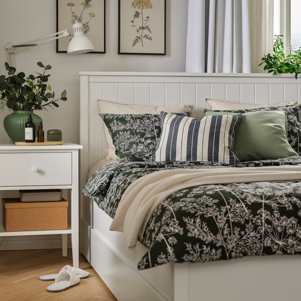 IKEA DAGGBJÖRNBÄR  (ИКЕА ДАГГБЙЁРНБЭР)  -  Пододеяльник и 2 наволочки - тёмно-зелёный, цветочный узор 200x200/50x60 см