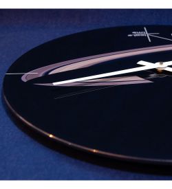 Салют SLT- 15 Часы настенные «THE PLANET»