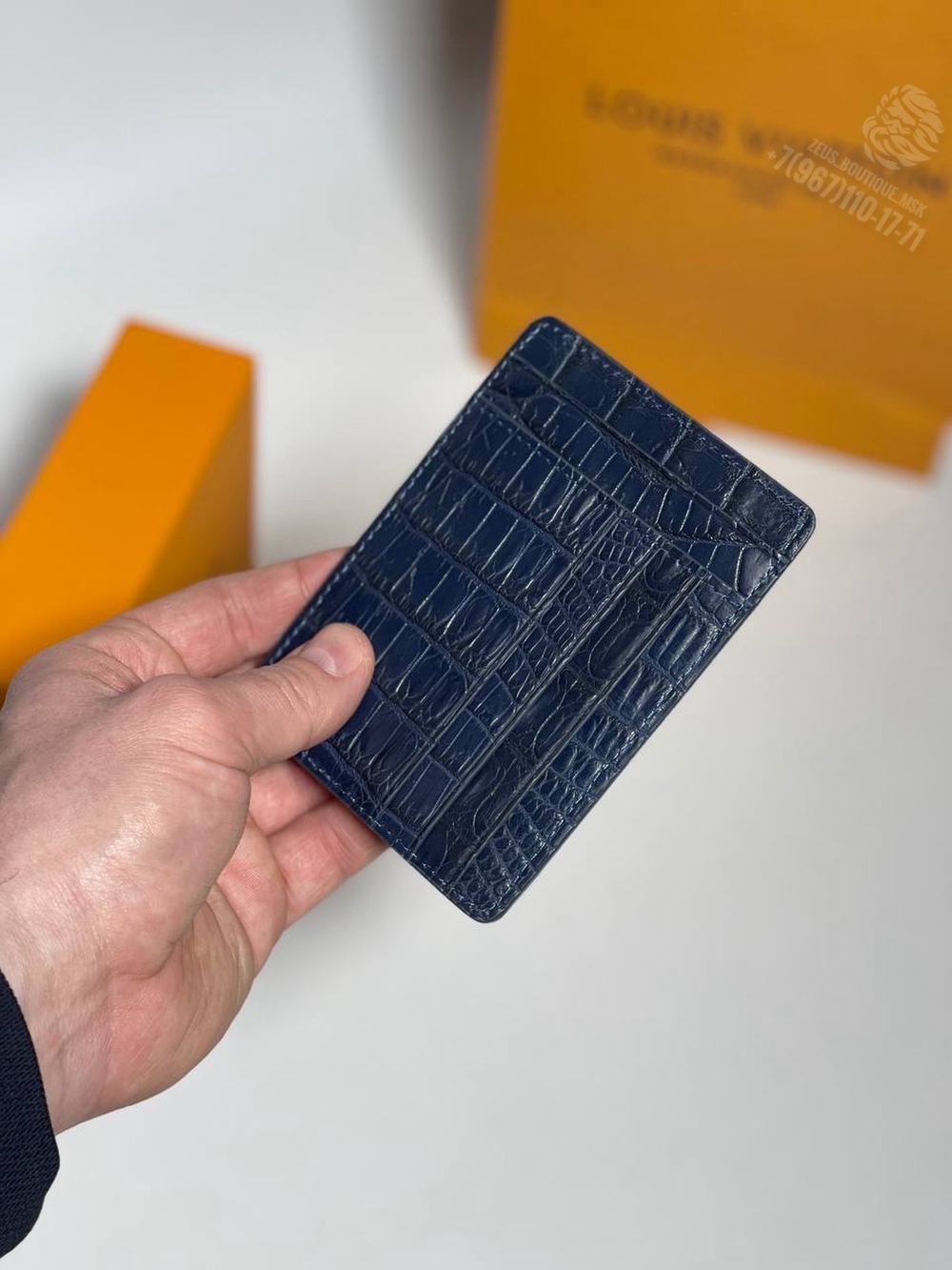 Картхолдер Louis Vuitton из кожи крокодила