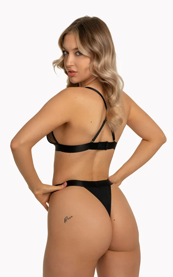 Maura