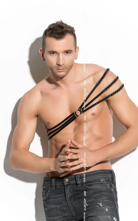 Harness man 06