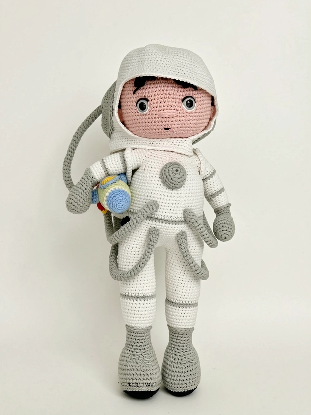 Космонавт Рома (33 см)