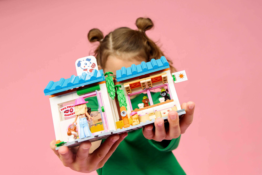Конструктор LEGO Friends 42677 Dog Treats Bakery