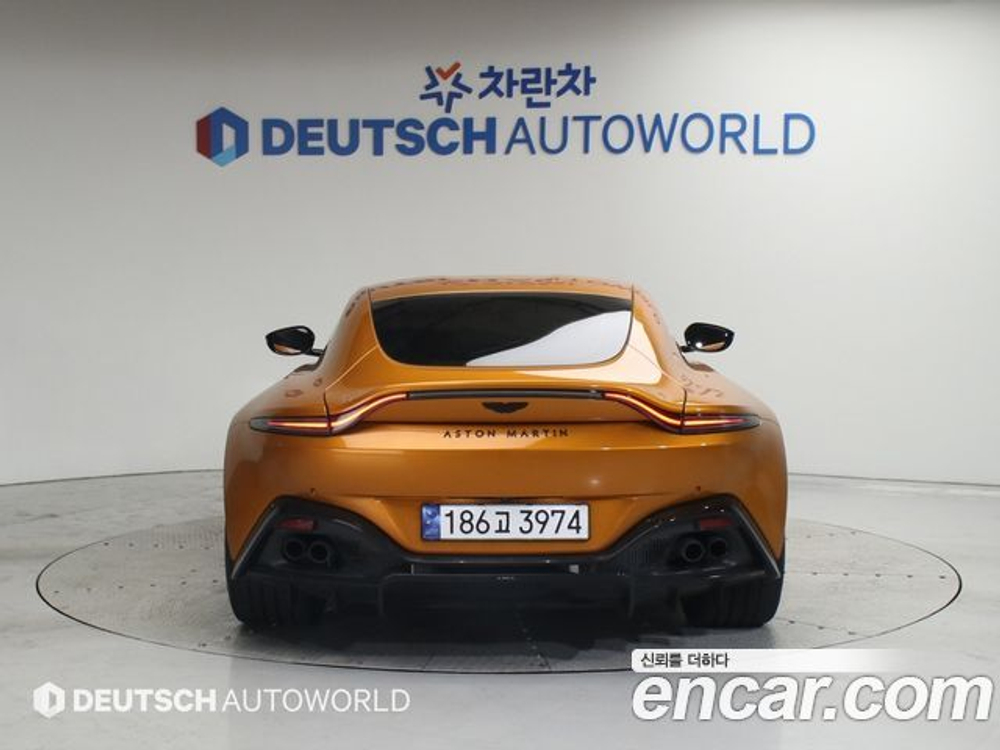 Aston Martin Vantage 4.0 V8 — 2023