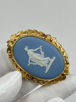 Брошь Wedgwood голубая