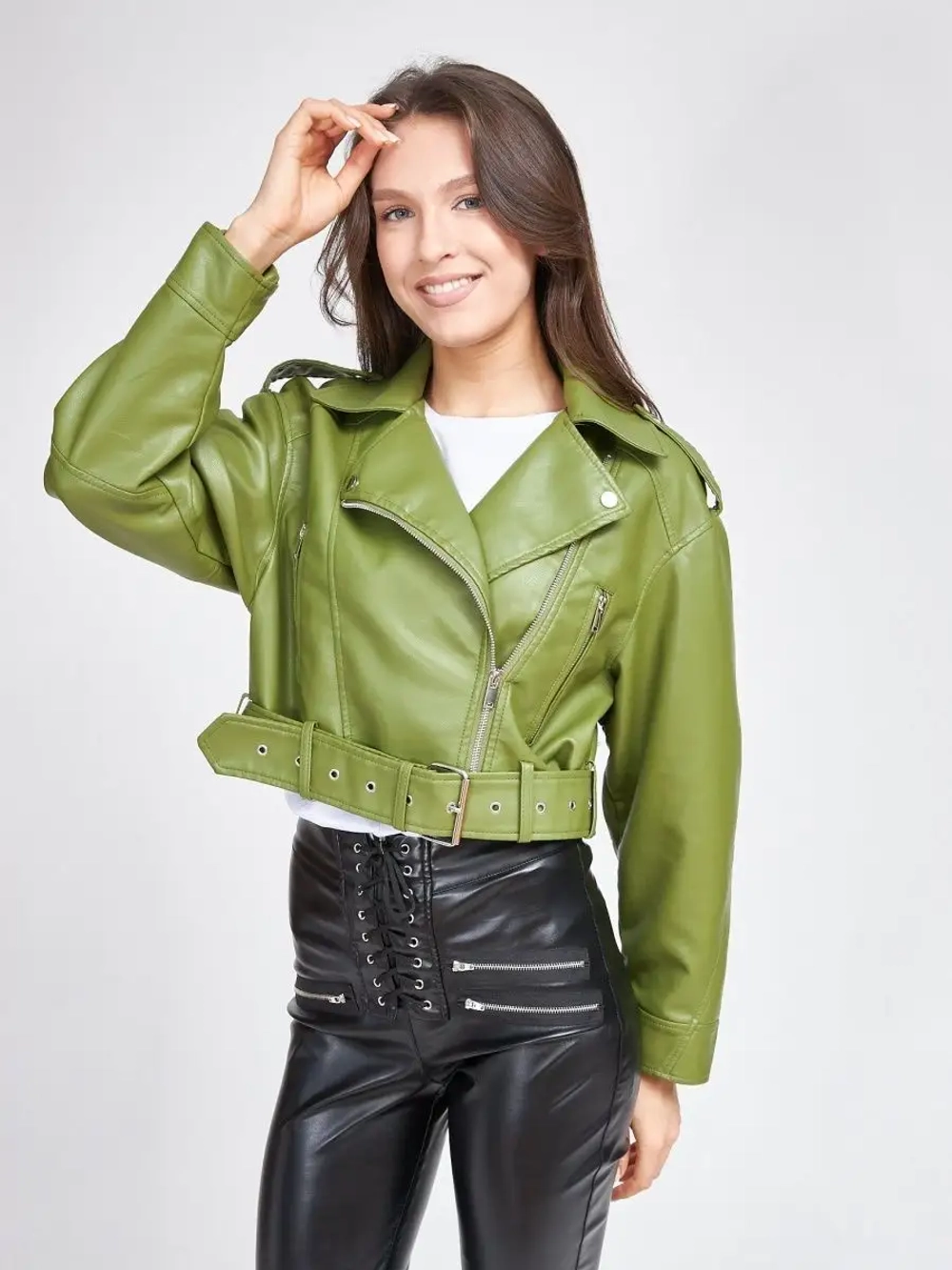 Куртка косуха кожаная женская стильная короткая