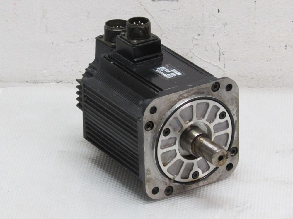OMRON Yaskawa R88M-U1K315H-S1