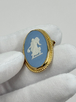Брошь Wedgwood голубая