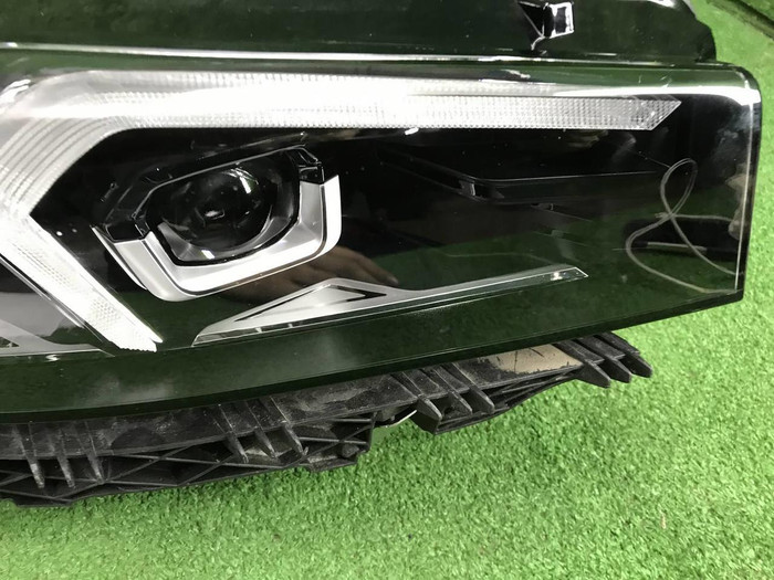 Фара правая BMW 3er G20 (2022-н.в.) LED (В сборе)
