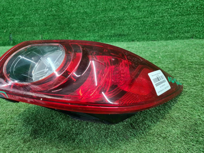 Фонарь правый внешний Mazda 3 BM 2013-2019 хэтчбек
