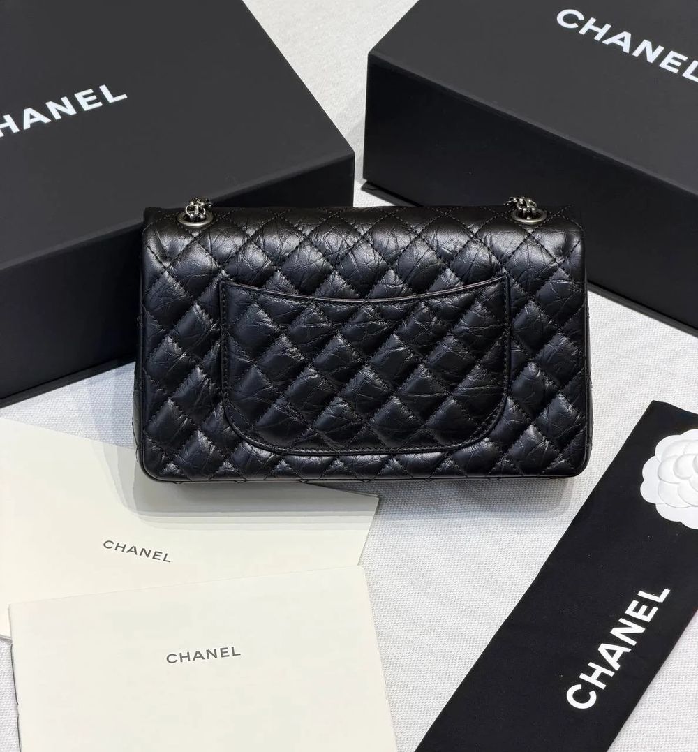 Сумка Chanel 2.55 Reissue чёрная из состаренной кожи премиум класса