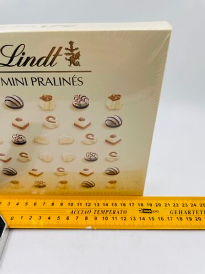 Набор конфет Lindt Мини-пралине в белом шоколаде, 163 г (Германия)