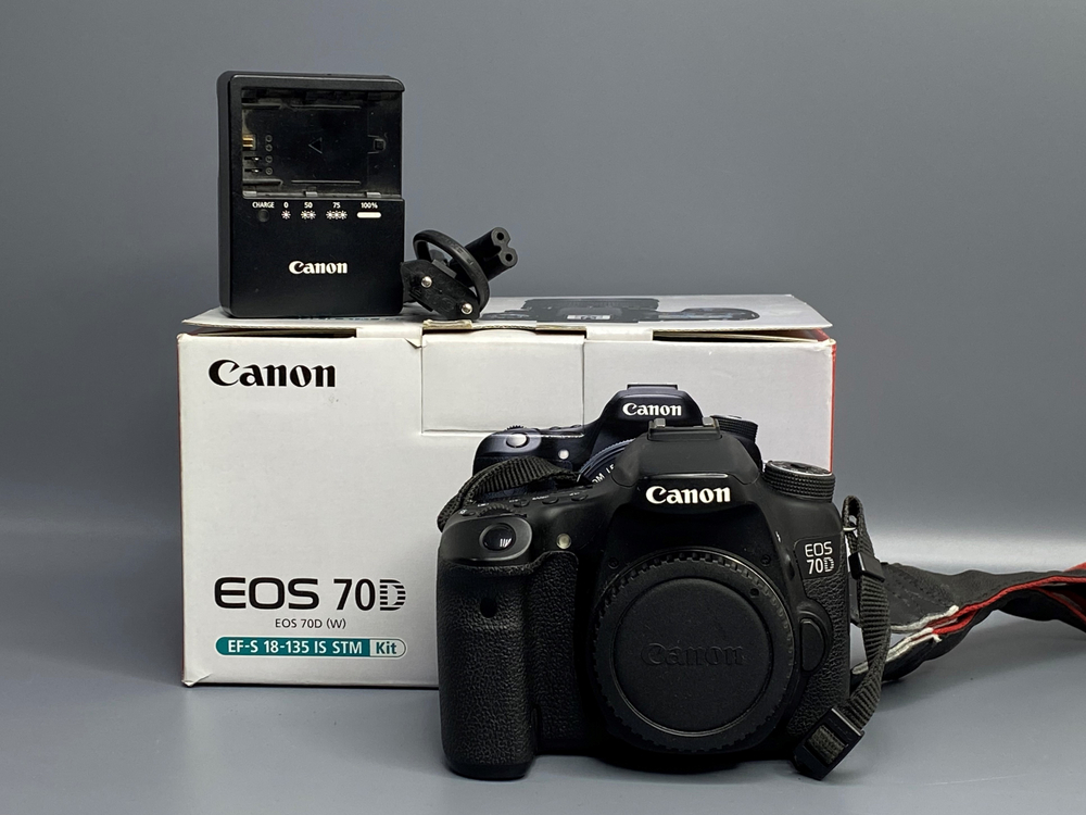 Canon EOS 70D — 23 000 кадров