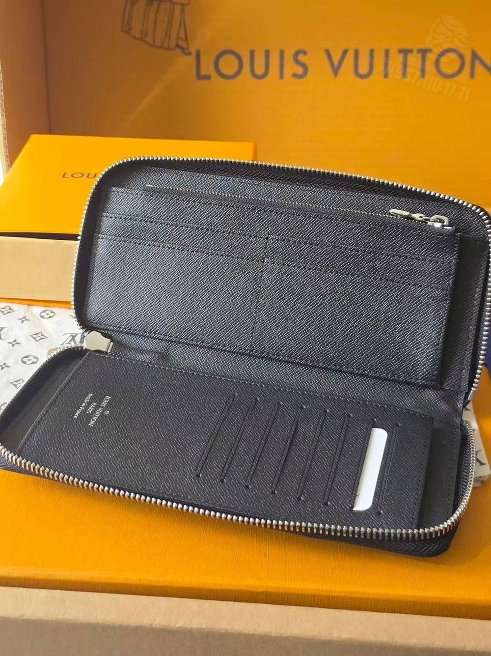 Портмоне Louis Vuitton Zippy