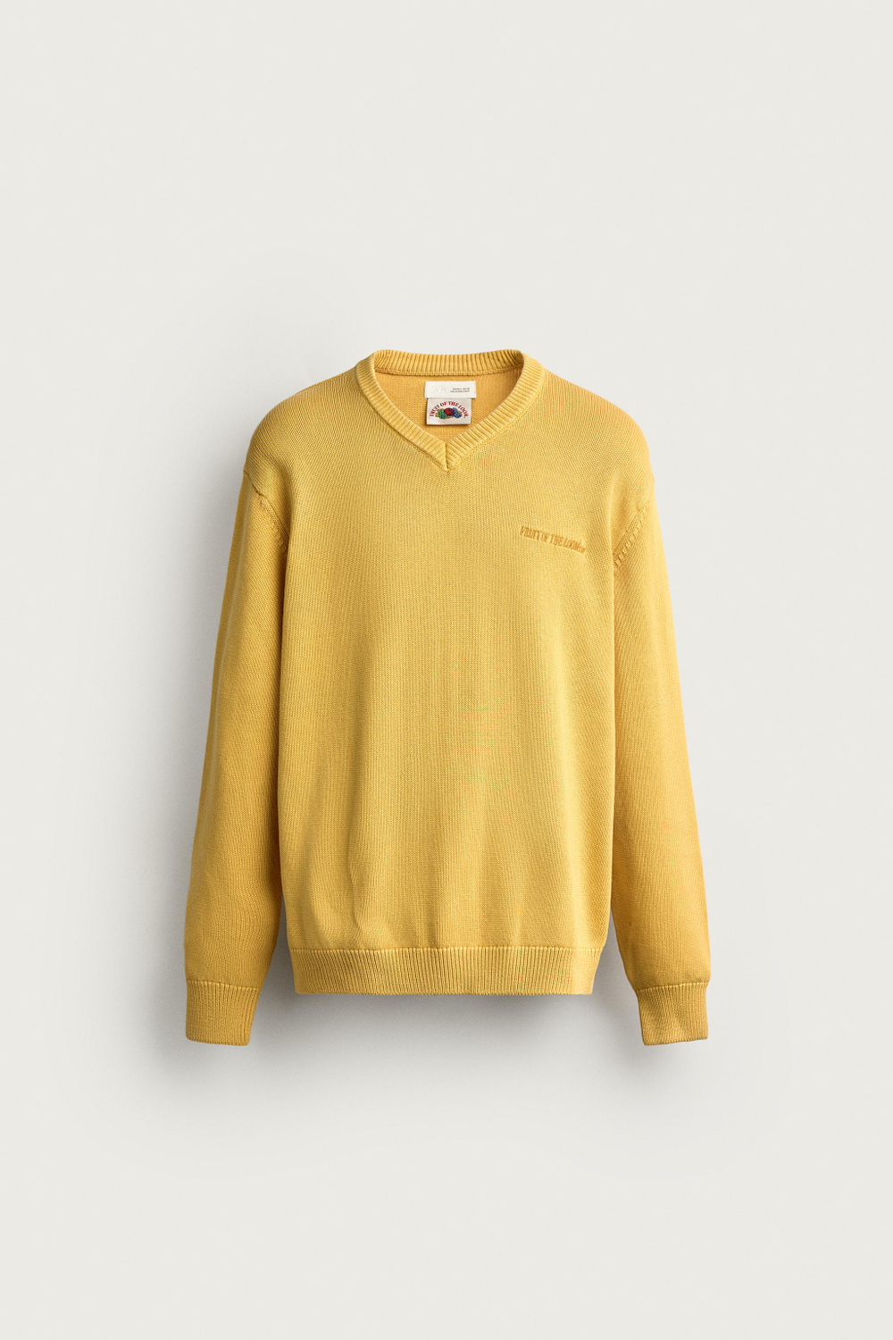 ХЛОПКОВЫЙ СВИТЕР С V-ОБРАЗНЫМ ВЫРЕЗОМ И ВЫШИВКОЙ FRUIT OF THE LOOM™ — ZARA