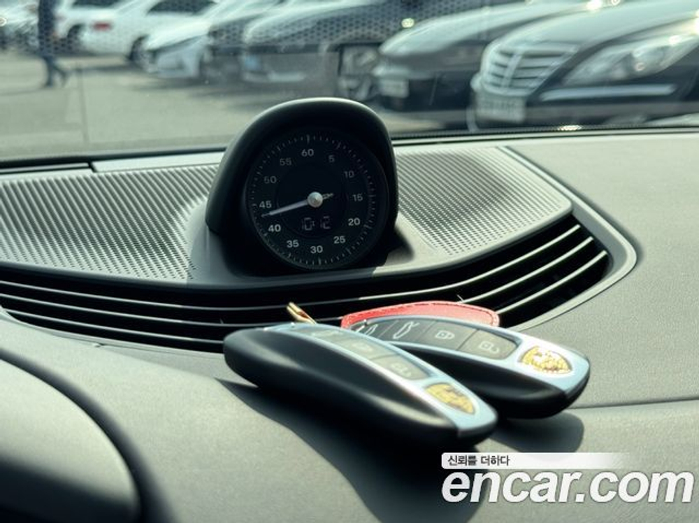 Porsche Taycan 4S Cross Turismo — 2024